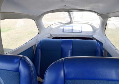 n8922v-interior