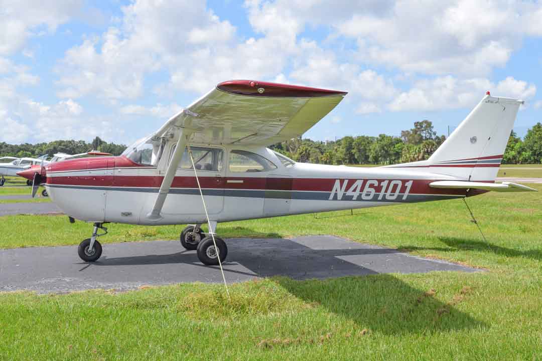 Cessna 172i exterior